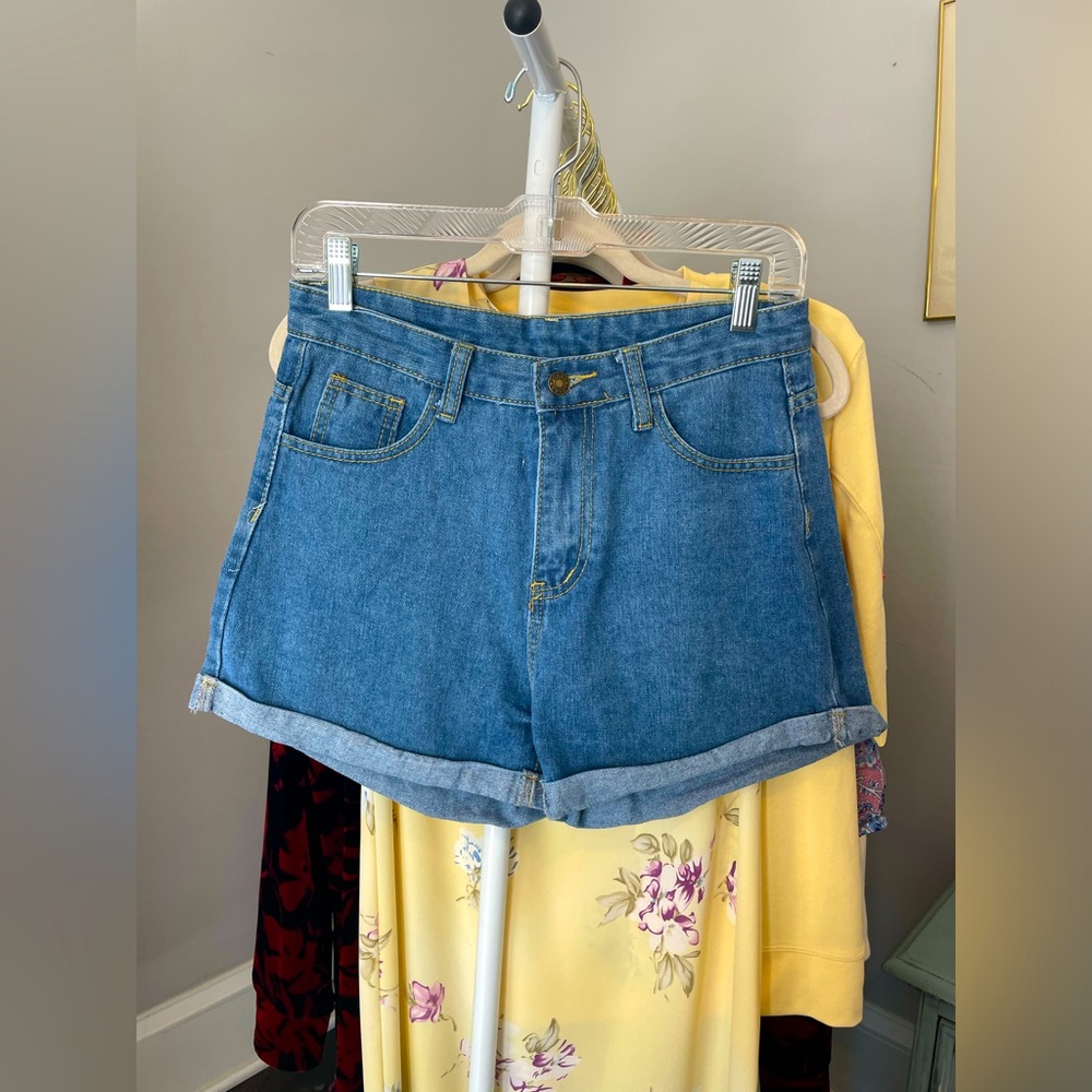 Women’s Classic High Waist Denim Shorts Sz S